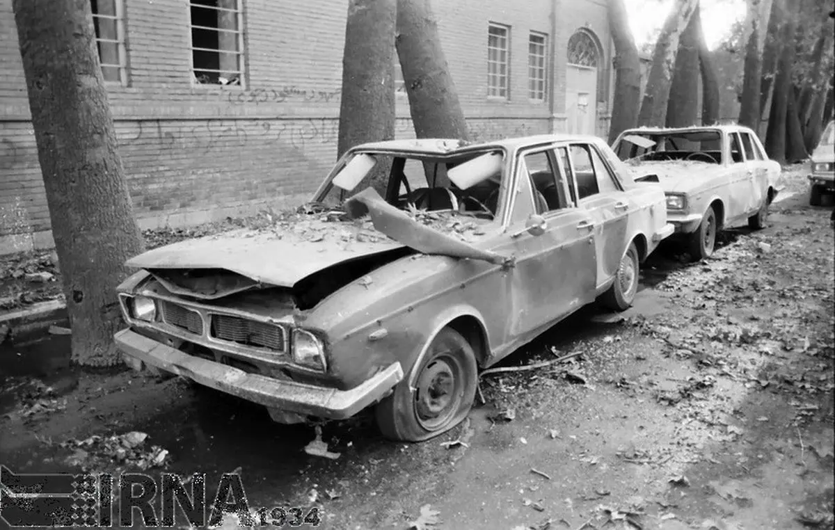 تصاویر / ۱۲ مرداد ۱۳۶۰؛ انفجار بمب در خیابان پاستور تهران