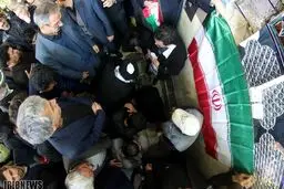 تصاویری از تشییع پیکر دهقان فداکار در میانه