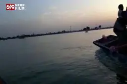 ببينيد: برپایی عروسی در مناطق سیل‌زده