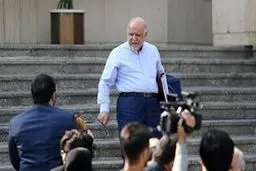 واکنش کنایه آمیز زنگنه: آمریکا راست می‌گوید که به نفت خاورمیانه احتیاجی ندارد!/ بعضی از کشورهای نفتی خاورمیانه به آمریکا بیشتر احتیاج دارند