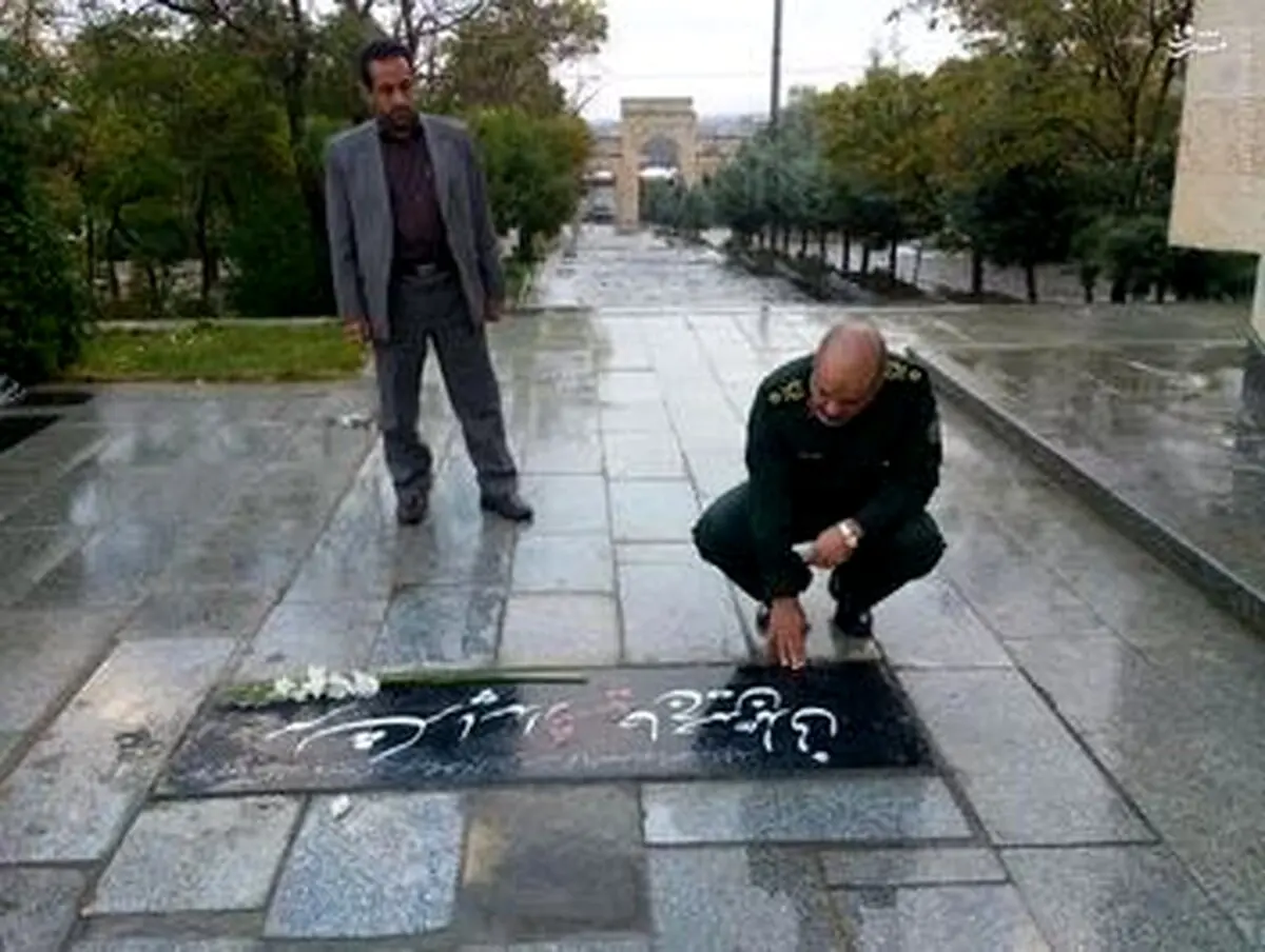 حضور وزیر سابق دفاع بر مراز شهید همدانی/تصاویر
