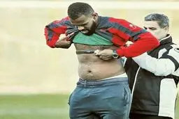 محدود کردن خبرنگاران و عکاسان به خاطر شکم مهاجم برزیلی پرسپولیس! + عکس