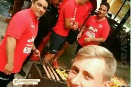 کباب خوری پرسپولیسی‌ها در جنگل‌های اوکراین/ عکس