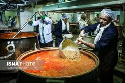 آماده‌سازی سفره‌های طرح اکرام رضوی/تصاویر