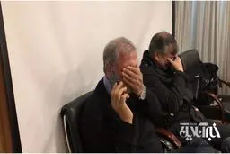 گریه علی ربیعی پس از غرق شدن سانچی/عکس