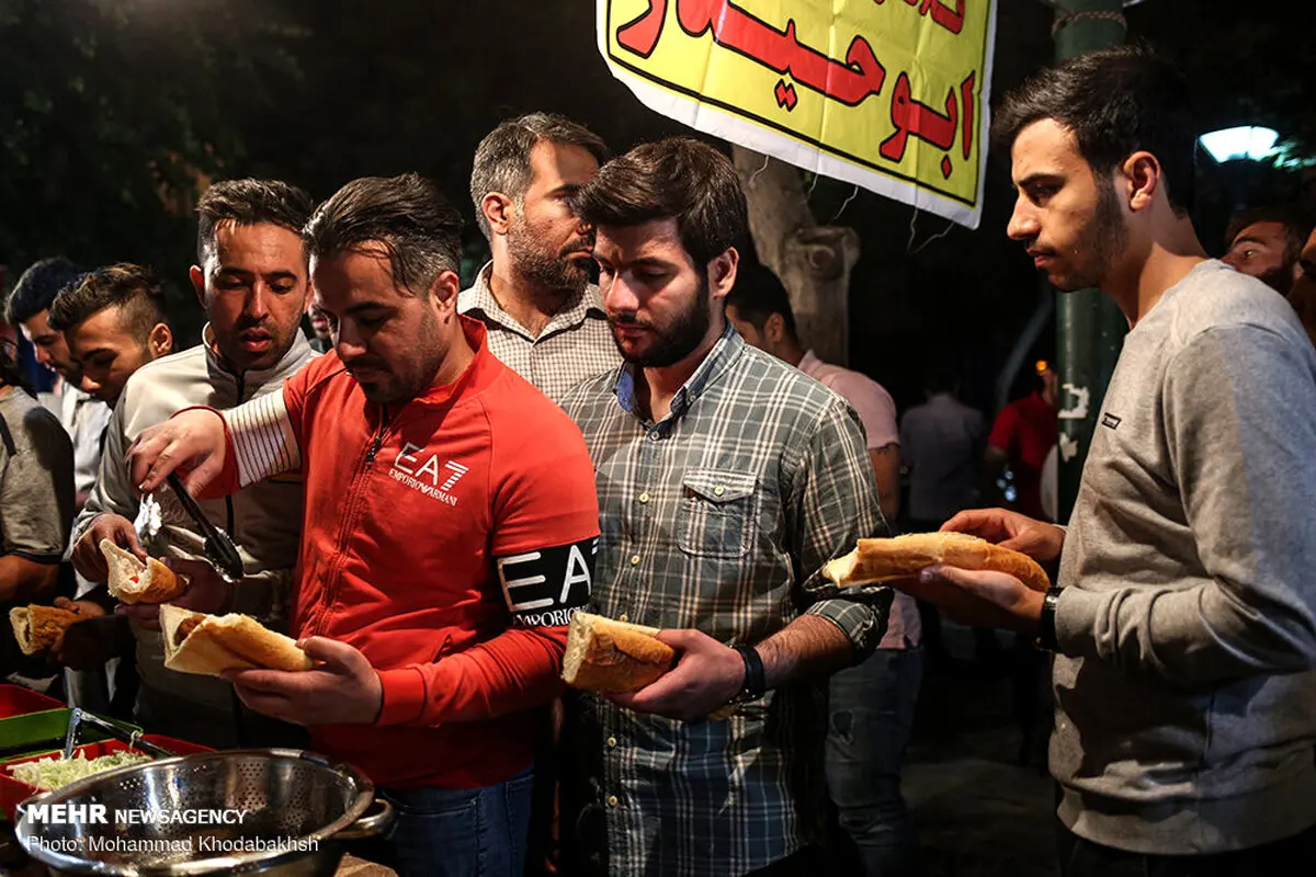 عکس/ کوچه فلافلی ها در شب های رمضان در بازار تهران