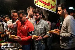 عکس/ کوچه فلافلی ها در شب های رمضان در بازار تهران