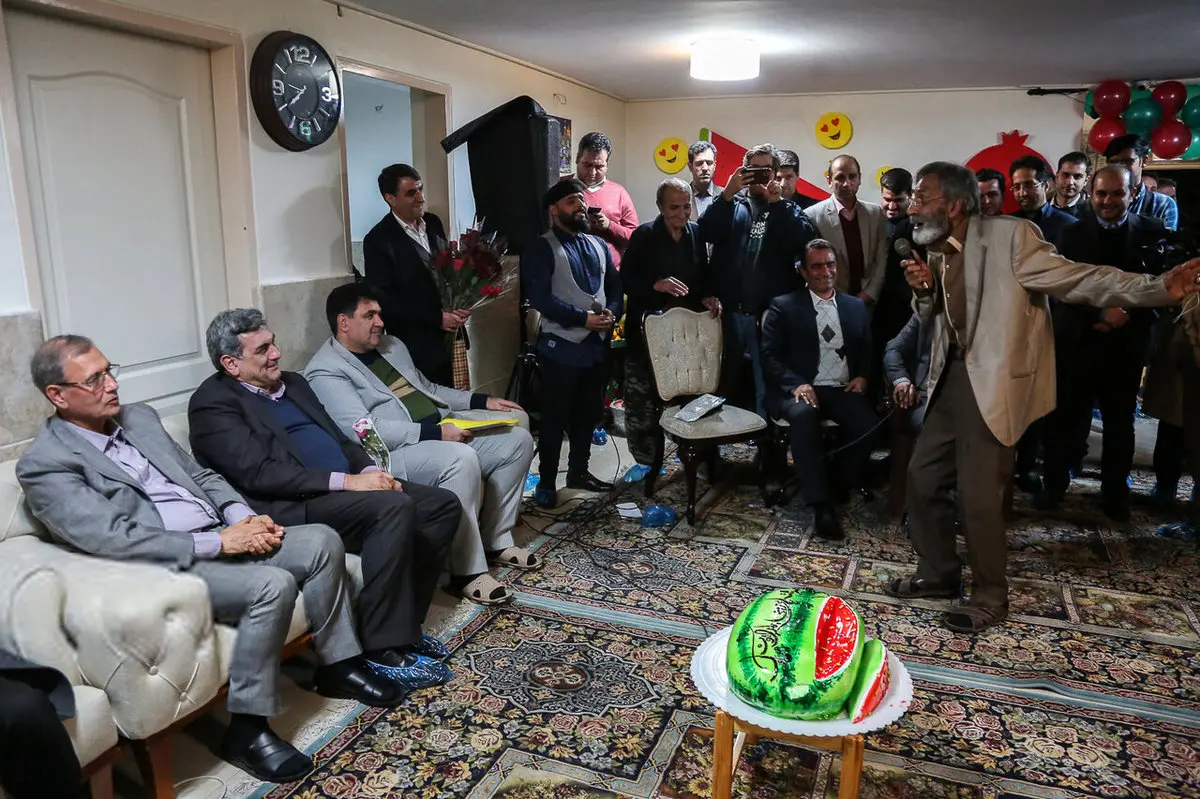 تصاویر /  ربیعی و حناچی در خانه سالمندان