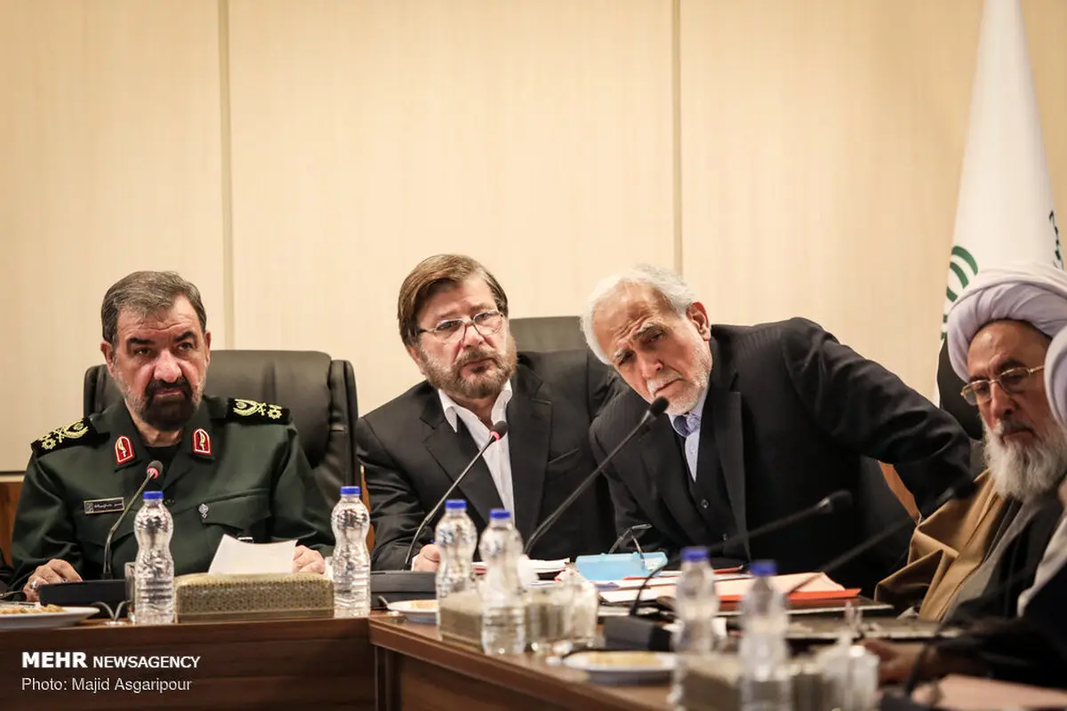 عکس: لباس خاص محسن رضایی در جلسه امروز مجمع تشخیص مصلحت نظام