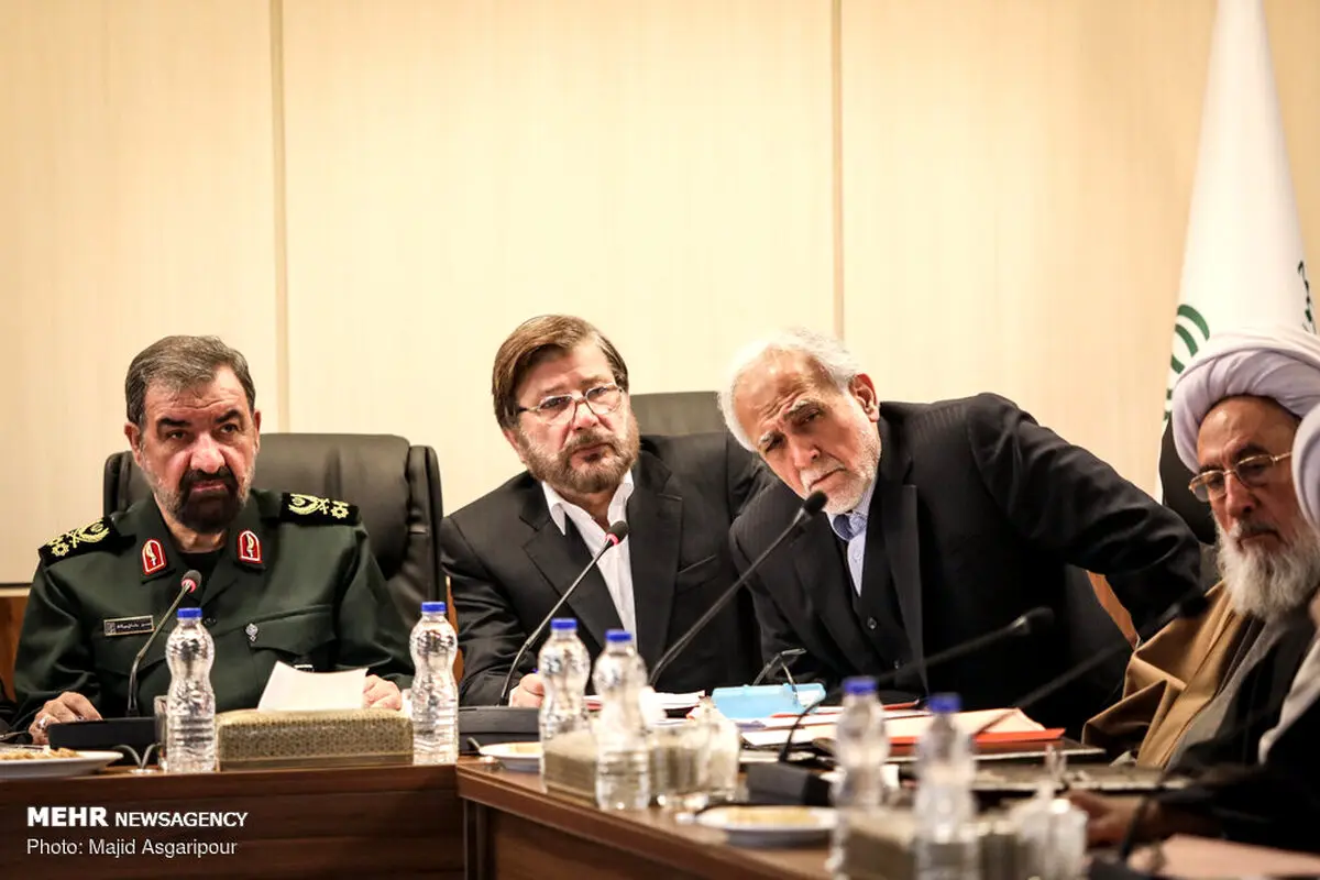عکس: لباس خاص محسن رضایی در جلسه امروز مجمع تشخیص مصلحت نظام