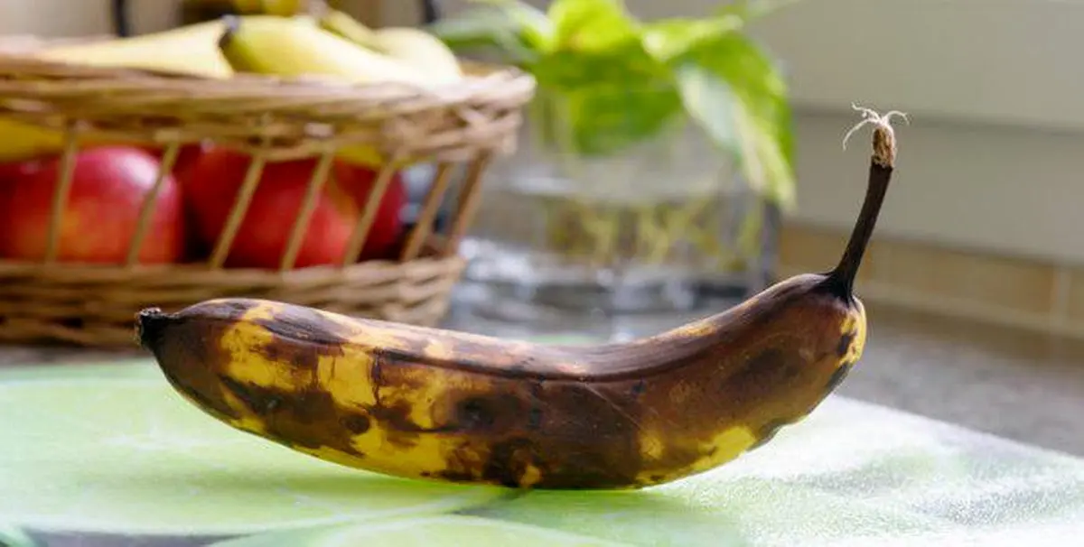 با میوه‌های خیلی رسیده چه کار‌هایی می‌توانید بکنید؟