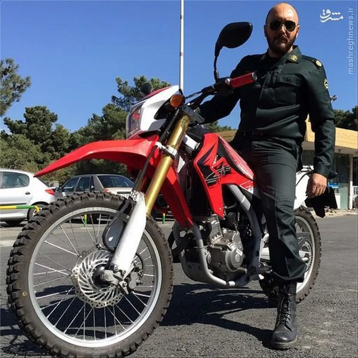 وقتی مجیدسوزوکی پلیس می‌شود/عکس