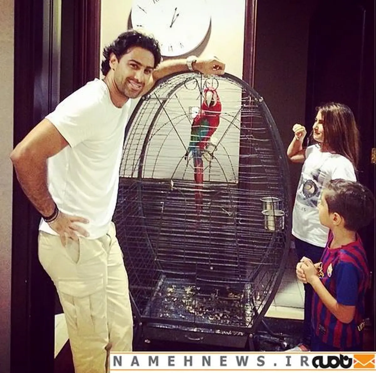 فرهاد مجیدی و حیوان خانگی جدیدش/ عکس