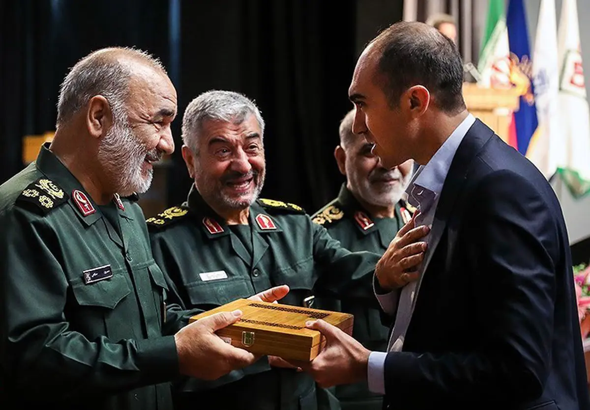 تصاویر / مراسم رونمایی از ۹۰ اثر اسنادی و پژوهشی دفاع مقدس