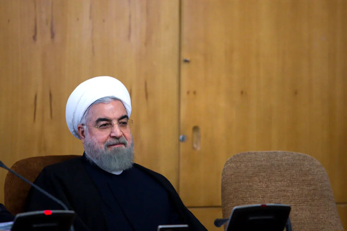 روحاني:کسی منکر صدور پیام انقلاب نیست/بین مردم ایران و دنیا باید ارتباط برقرار کنید