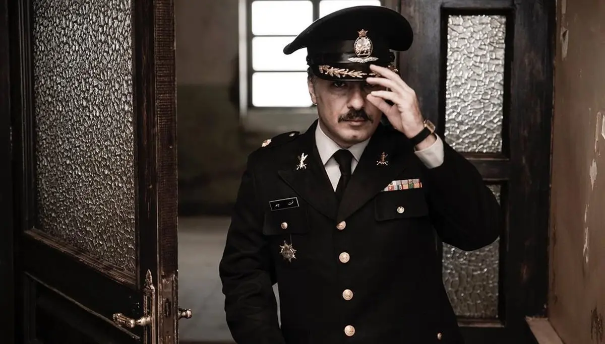 تیپ جذاب نوید محمدزاده در فیلم سرخپوست را ببینید + عکس