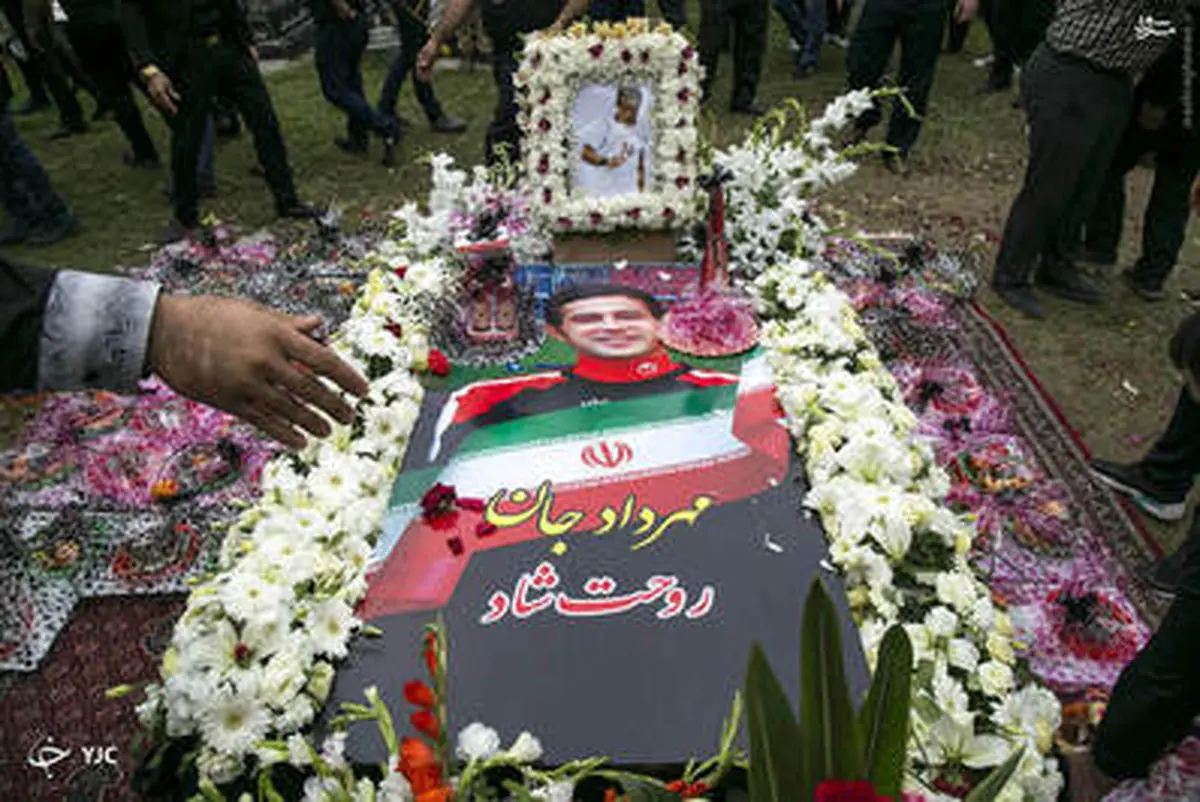 مراسم ختم مهرداد اولادی در قائمشهر/ تصاویر