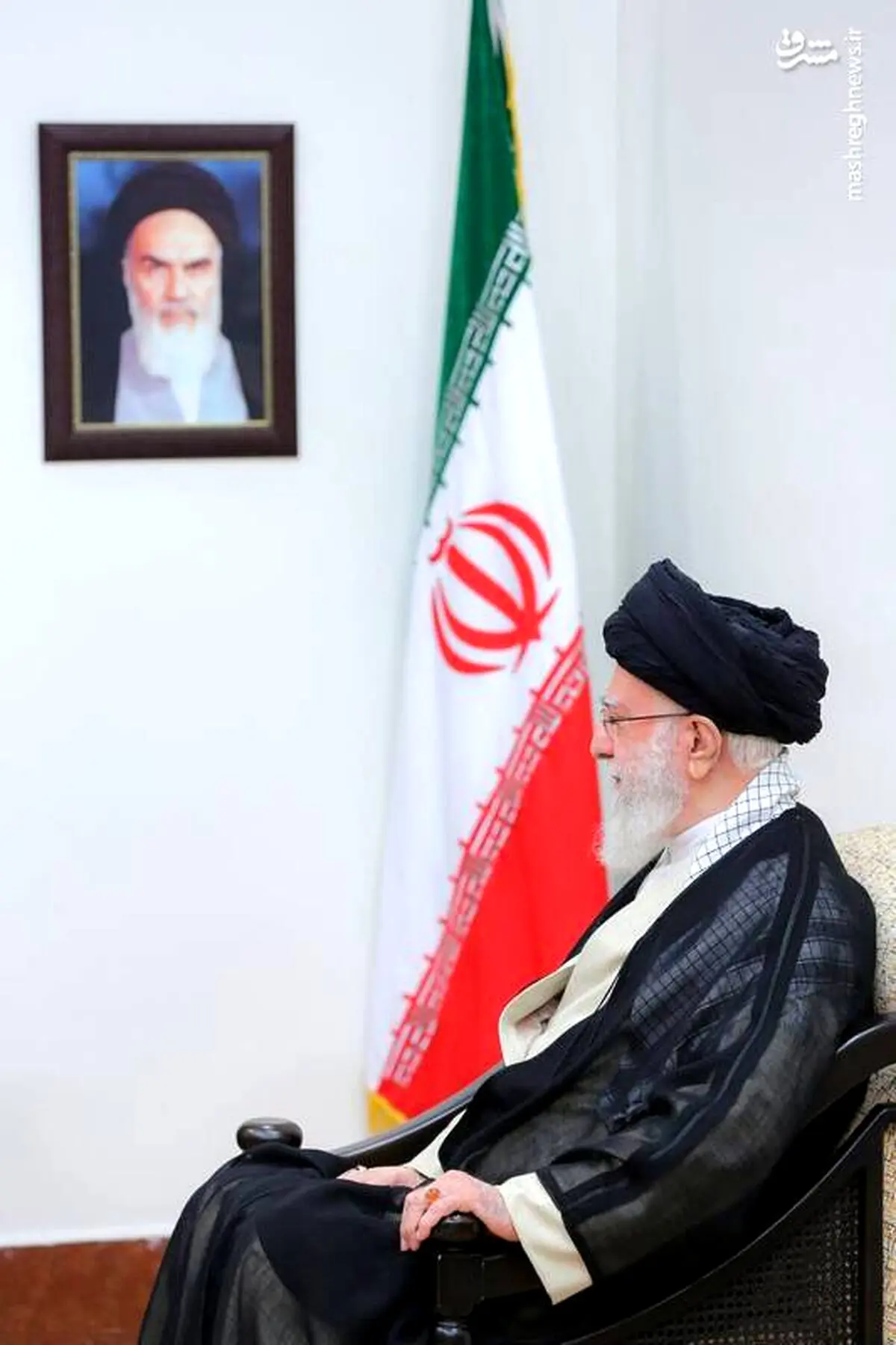 تصویر دیدار پاشینیان با رهبر انقلاب