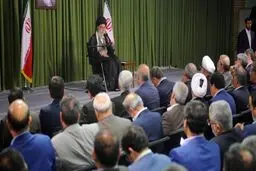 دیدار اعضای هیات رئیسه و روسای کمیسیون‌های تخصصی مجلس با رهبری