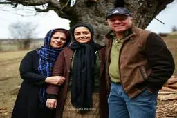 بیتا سحرخیز با پدر و مادرش/عکس