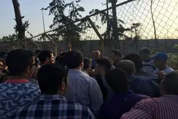 اعتراض هوادارن ملوان به جدایی قلعه نویی/ عکس