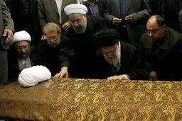 تصاویری که رویترز از مراسم تشییع آیت الله منتشر کرد