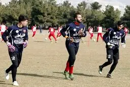 کدام دروازه‌بان پرسپولیس مقابل سپاهان بازی می‌کند؟