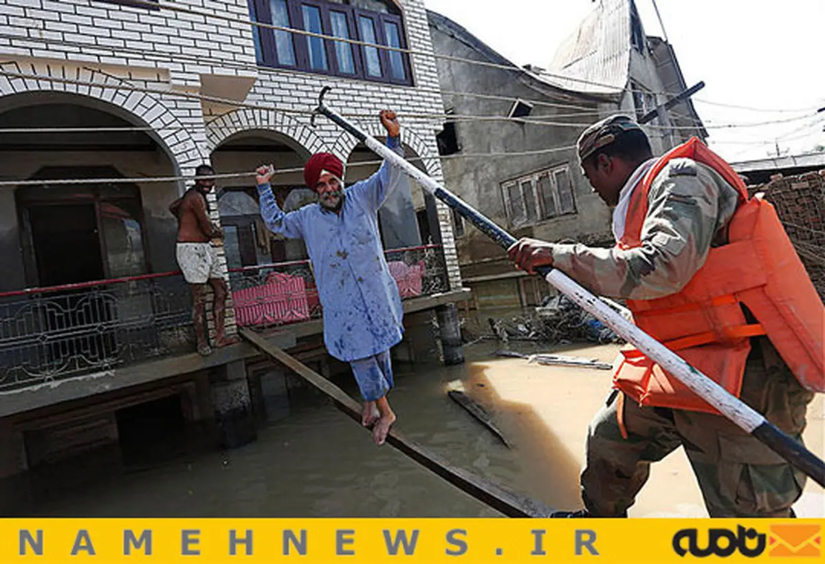 روش جالب برای نجات از سیل/ عکس