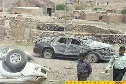 واژگونی تریلی حمل کننده لکسوس در جاده یزد/ عکس