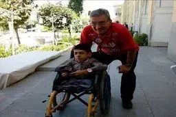 عکس یادگاری برانکو با یک هوادار پرسپولیس