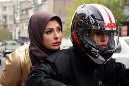 موتوسواری سحر قریشی در فیلم جدیدش + عکس