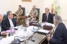 دیدار عراقچی با شهباز شریف نخست‌وزیر پاکستان