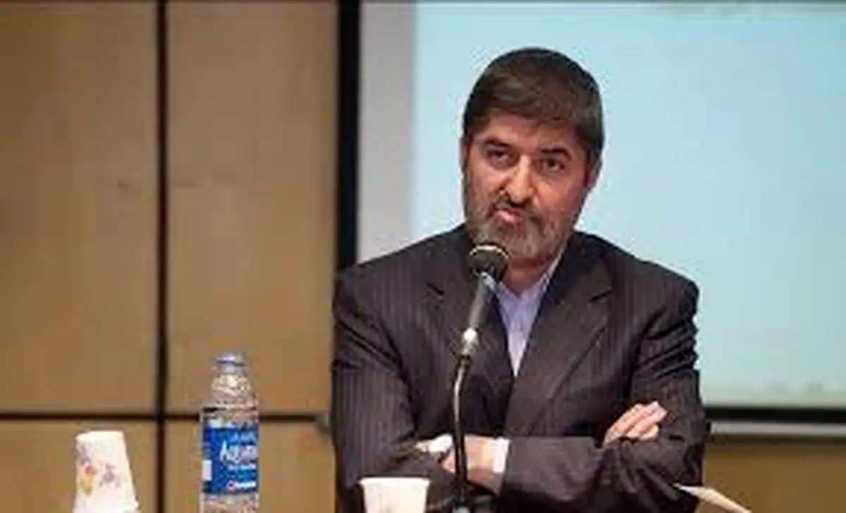 مطهری: لاریجانی باید زودتر از این راه خود را از اصوگرایان جدا می‌کرد/ با ورود روحانیت به دسته‌بندی‌های سیاسی مخالفم