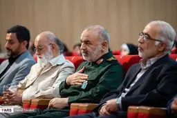 فرمانده سپاه در آئین ملی استاد تراز انقلاب اسلامی