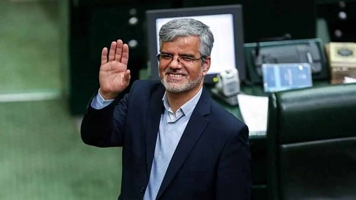 محمود صادقی از نمایندگی مجلس استعفا می‌دهد/ پای قیمت بنزین در میان است؟