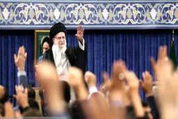 تصاویر بزرگداشت شهدای خدمت با حضور رهبر انقلاب