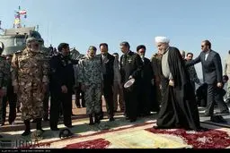 نماز جماعت به امامت روحانی در ناوشکن جماران /تصاویر