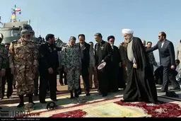 نماز جماعت به امامت روحانی در ناوشکن جماران /تصاویر