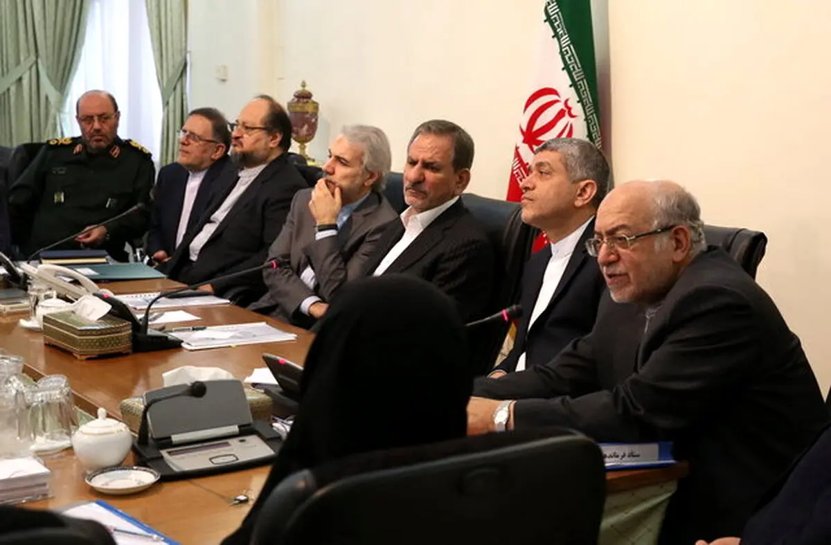 جهانگیری: عملکرد دولت در اقتصاد مقاومتی مثبت بوده/ باید زمینه را برای ورود کالاهای ایرانی به بازارهای بین المللی فراهم کنیم
