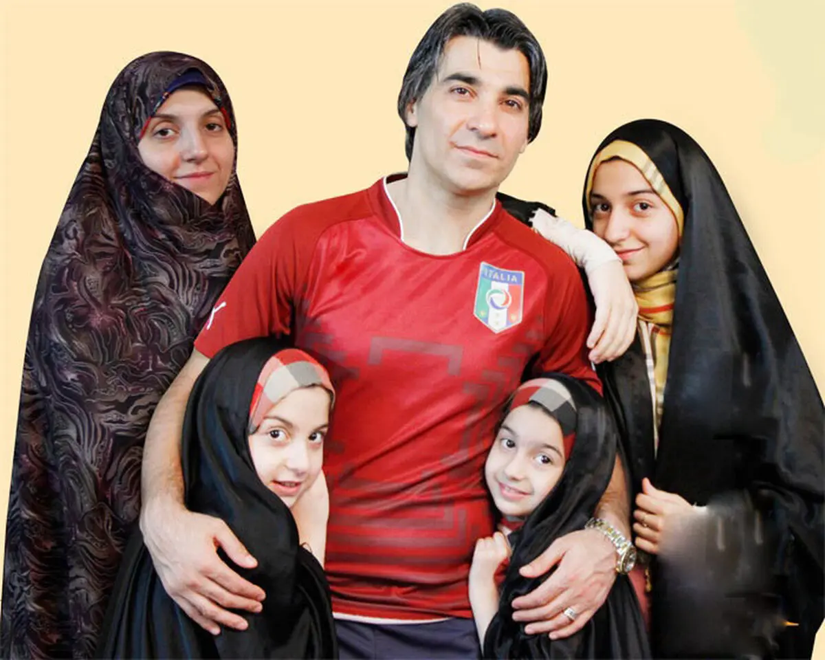 تصویر عجیبی از وحید شمسایی و خانواده اش