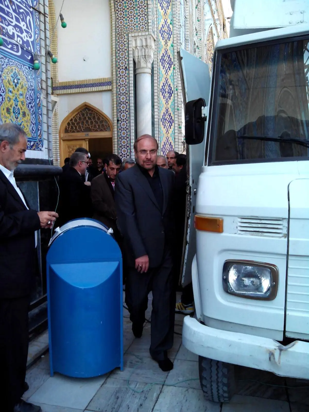 قالیباف در مراسم تشییع پیکر واعظ طبسی/ عکس