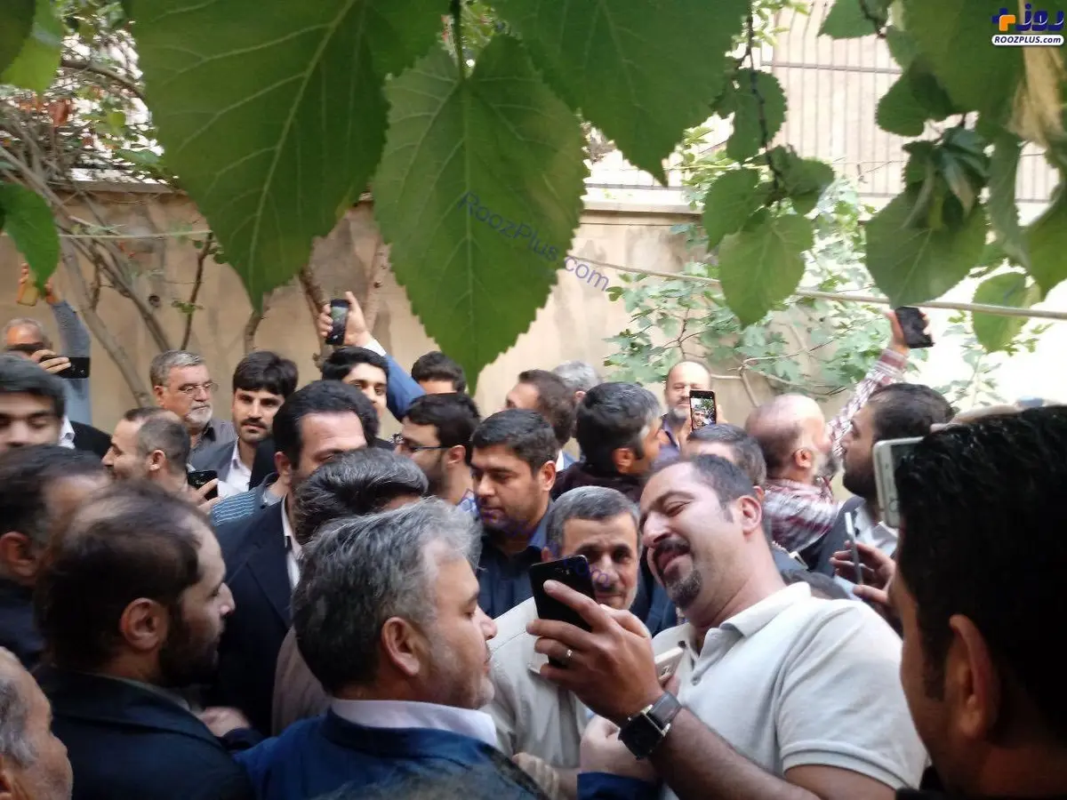 اولین عکس از احمدی نژاد بعد از شایعه بازداشت و تعلیق عضویتش از مجمع تشخیص