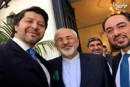 سلفی جالب صلاح الدین ربانی، وزیر امور خارجه افغانستان با دکتر ظریف