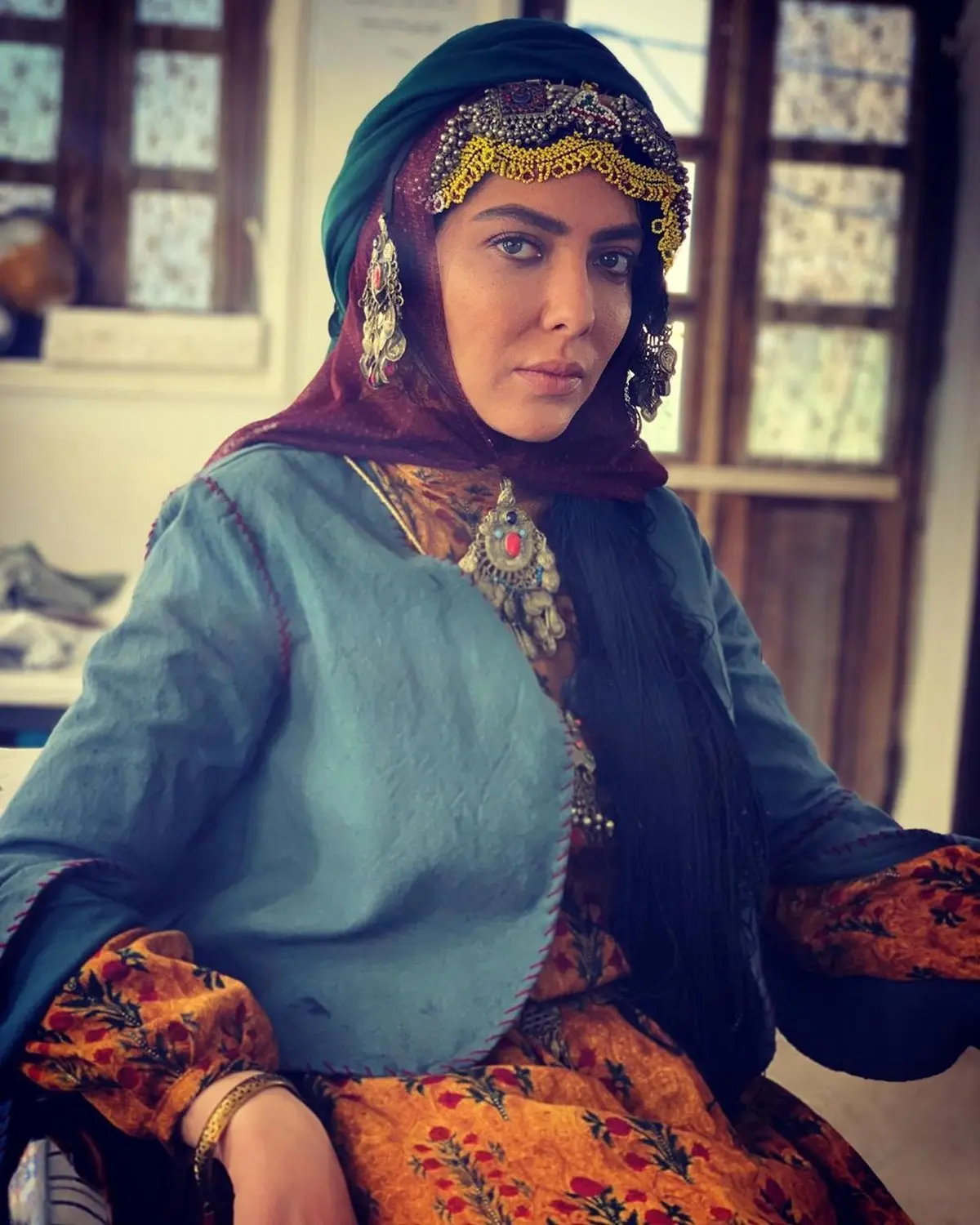 استایل جذاب لیلا اوتادی با لباس عشایری + عکس