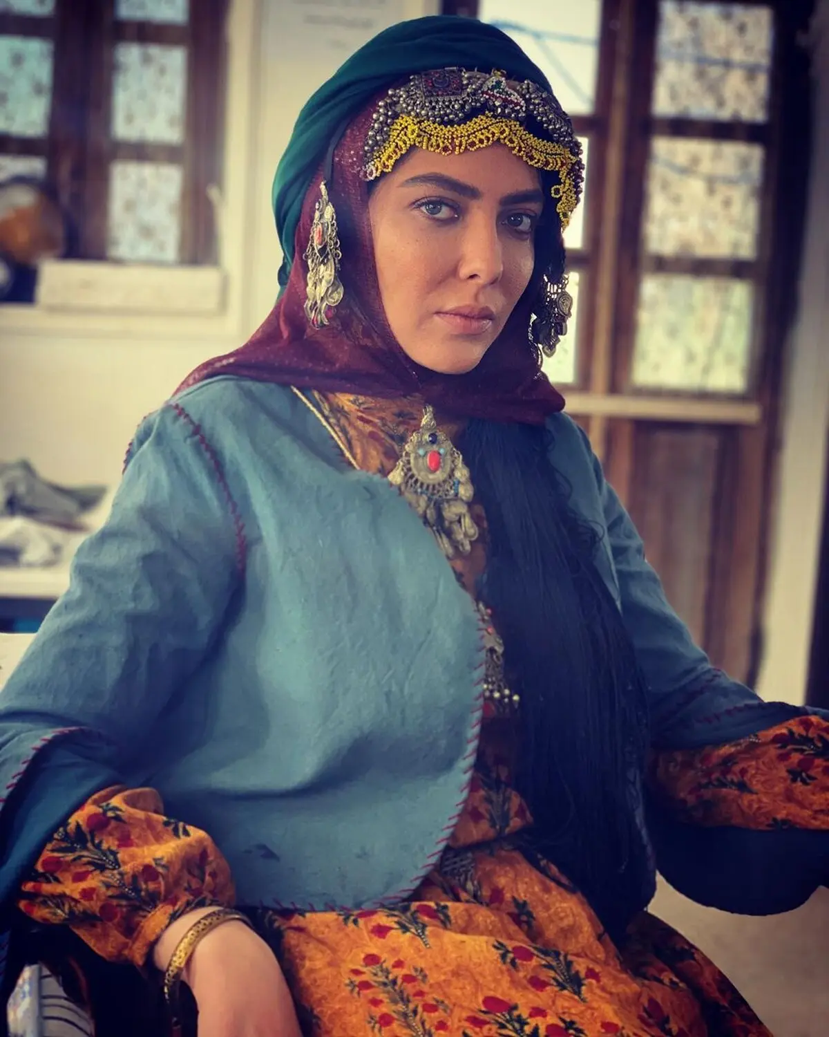 استایل جذاب لیلا اوتادی با لباس عشایری + عکس