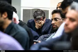 اشک‌های عراقچی در مراسم شب قدر/عکس