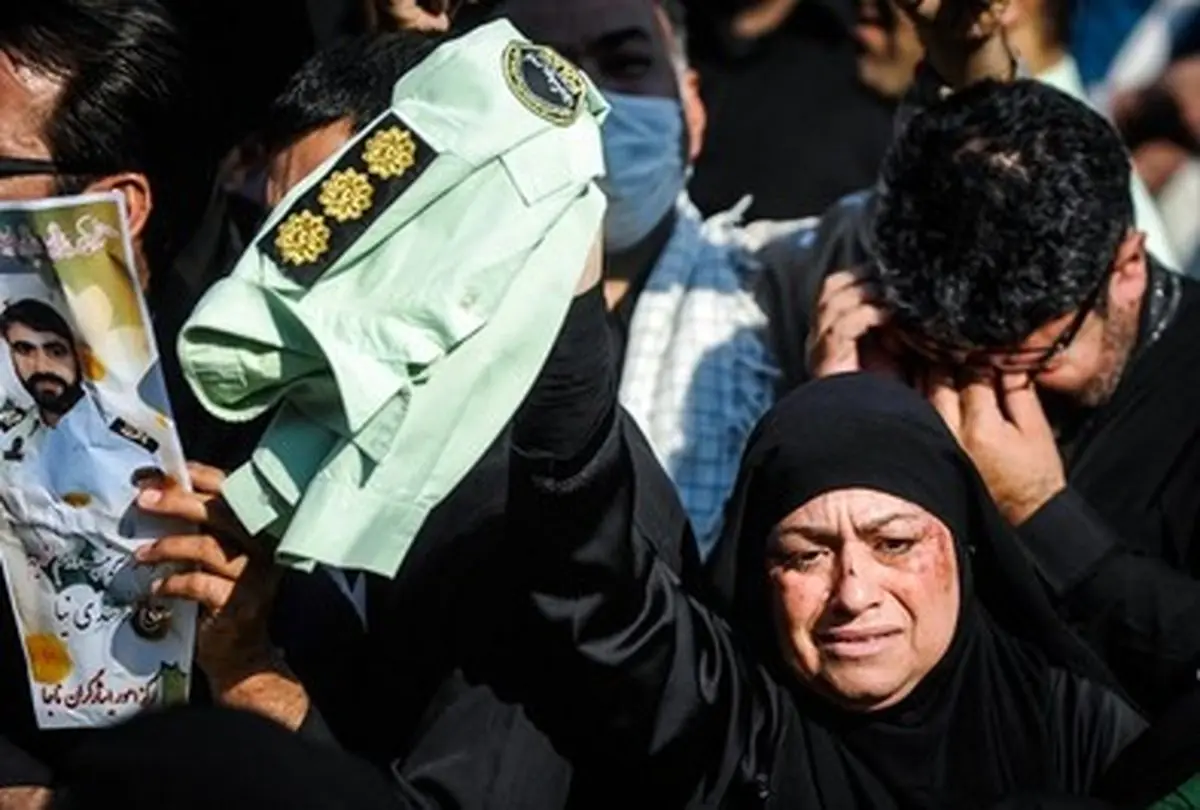 تشییع پیکر شهدای سانحه هوایی ناجا/ گزارش تصویری
