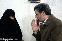 عیادت احمدی‌نژاد از مادر شهیدان جنیدی/ عکس