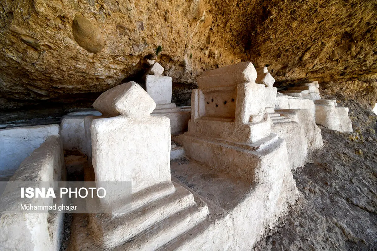 تصاویر دیده نشده از قبرستان هفتاد ملا در غار