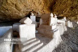 تصاویر دیده نشده از قبرستان هفتاد ملا در غار